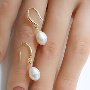 Freshwater Pearl Drop Earrings